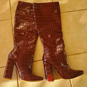 Missguided burgundy block heel crocodile faux leather knee high boots 38/6.5